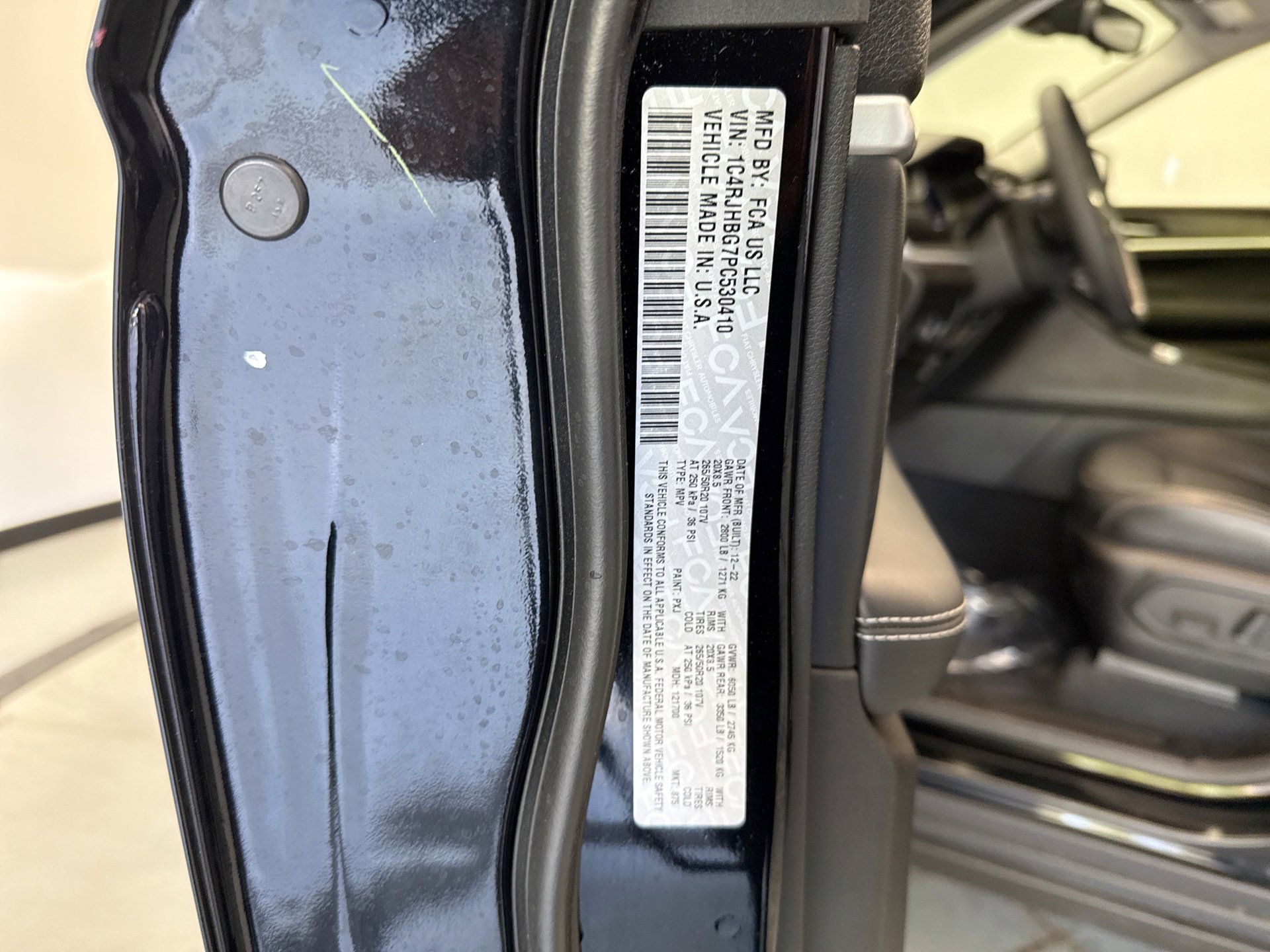 Used 2023 Jeep Grand Cherokee Limited w/ Black Appearance Package AWD/4WD image 20