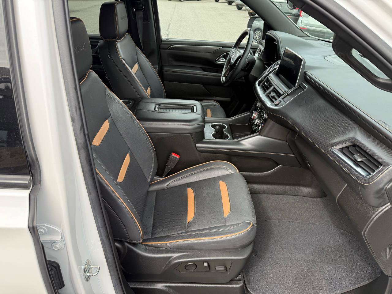 Used 2022 GMC Yukon AT4 w/ Max Trailering Package AWD/4WD image 20