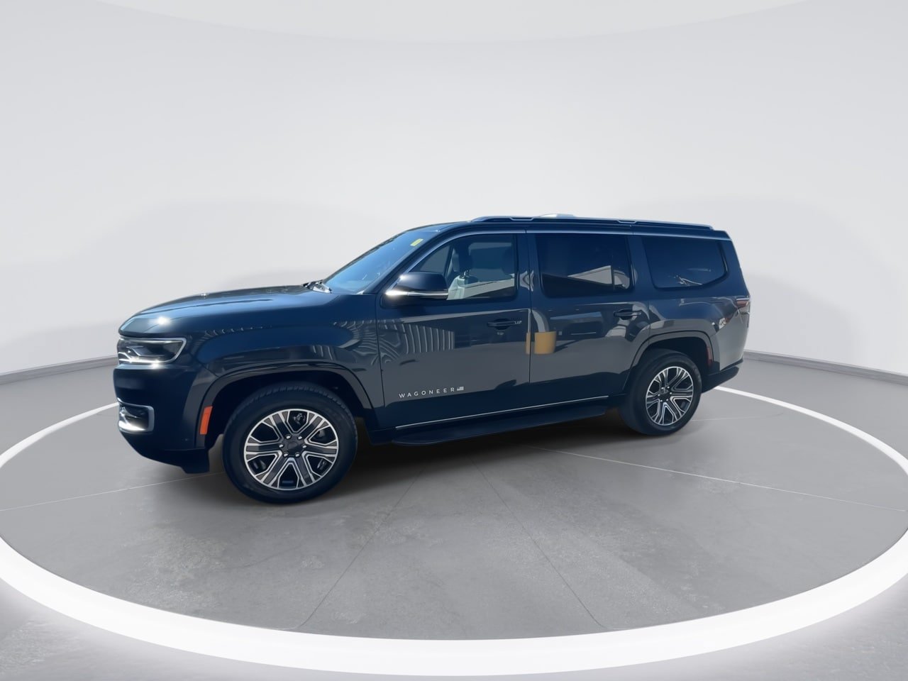 Used 2024 Jeep Wagoneer Series II w/ Flexible Seating Group AWD/4WD image 9