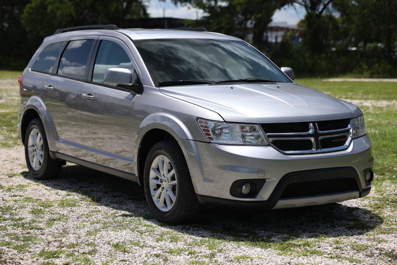 Used 2017 Dodge Journey SXT w/ Comfort/Convenience Group FWD image 15