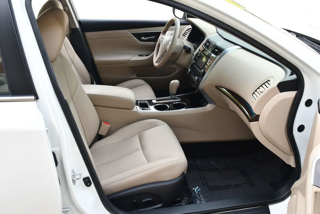 Used 2015 Nissan Altima 2.5 SL w/ Moonroof Package FWD image 18