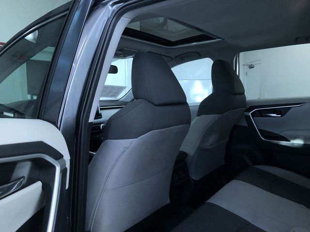 Used 2019 Toyota RAV4 XLE image 19
