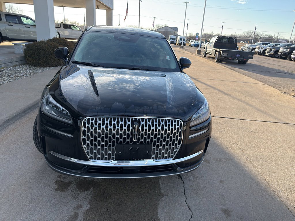 Used 2025 Lincoln Corsair AWD image 2