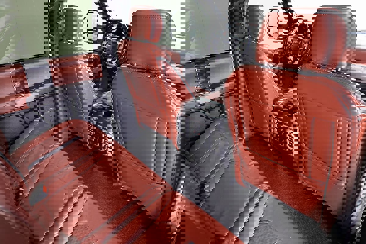 Used 2020 Ford F350 Platinum w/ FX4 Off-Road Package image 42