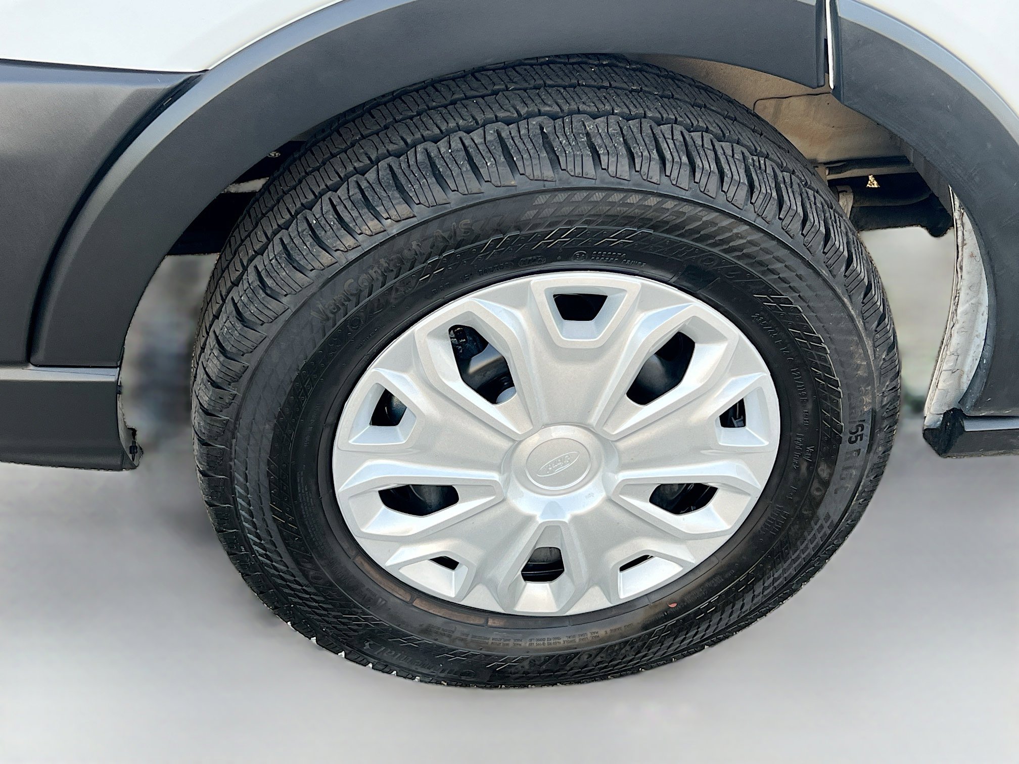 Used 2025 Ford Transit 350 XLT image 13