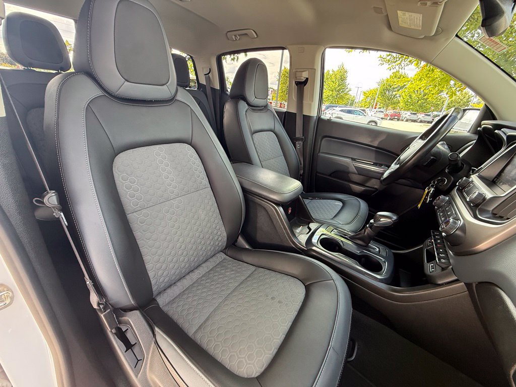Used 2022 Chevrolet Colorado Z71 w/ Safety Package RWD image 27