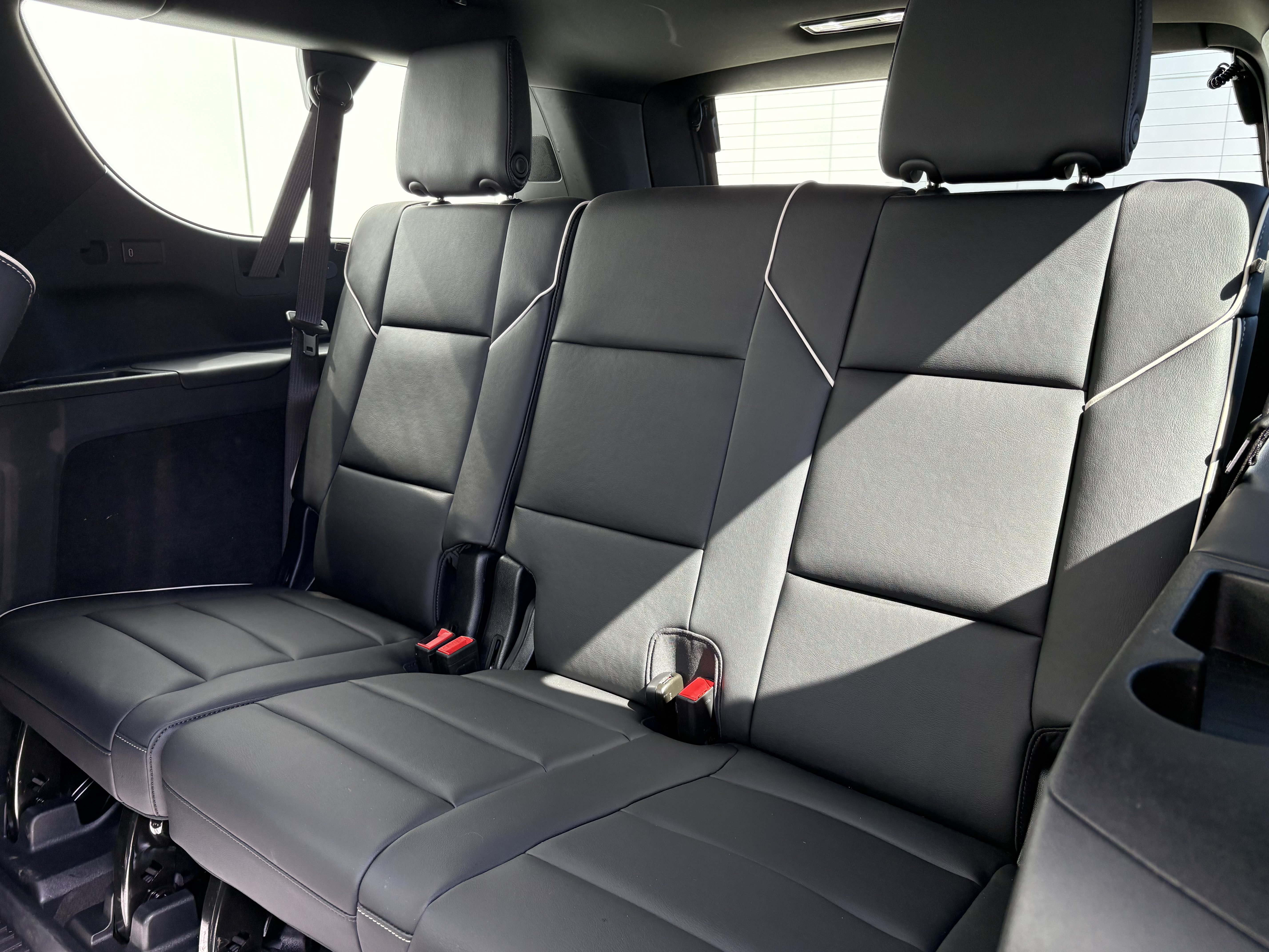 Certified 2025 Cadillac Escalade ESV Premium Luxury AWD/4WD image 14