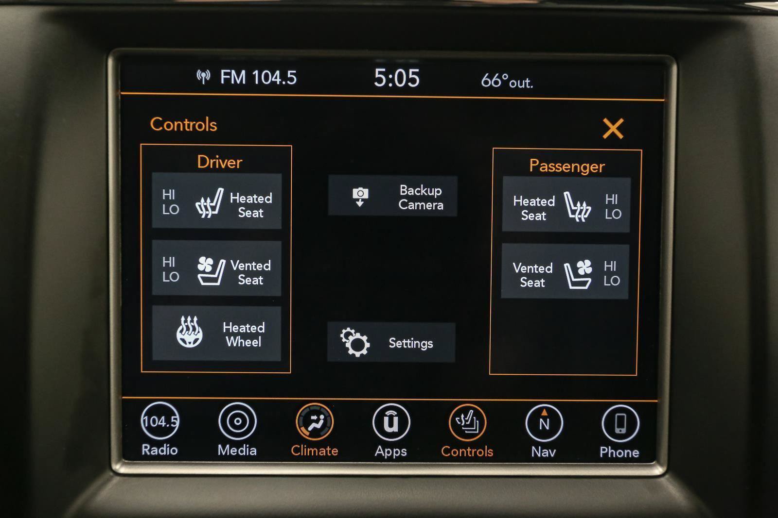Used 2018 Jeep Grand Cherokee Trailhawk w/ Trailhawk Luxury Group AWD/4WD image 34
