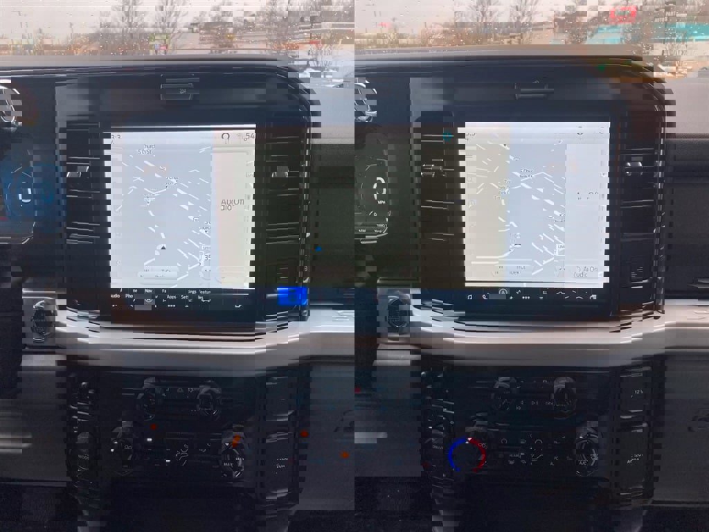 Used 2025 Ford F250 XLT w/ Black Appearance Package image 17