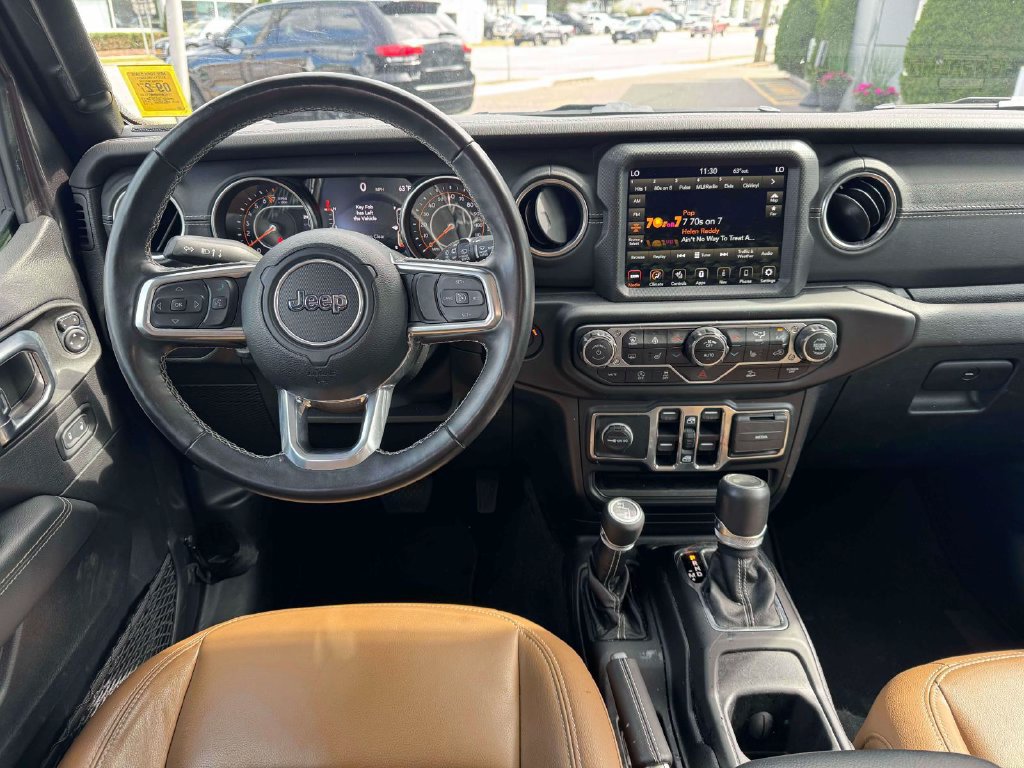 Used 2022 Jeep Wrangler Unlimited Sahara w/ Cold Weather Group AWD/4WD image 16