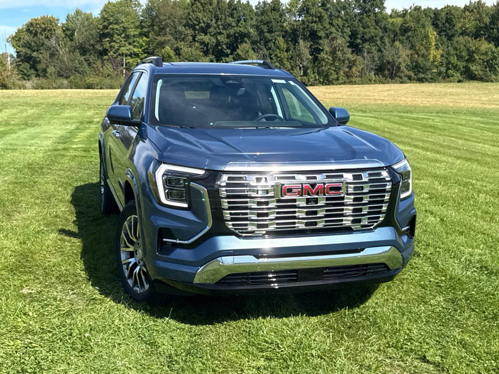 New 2027 GMC Terrain Denali AWD/4WD image 3