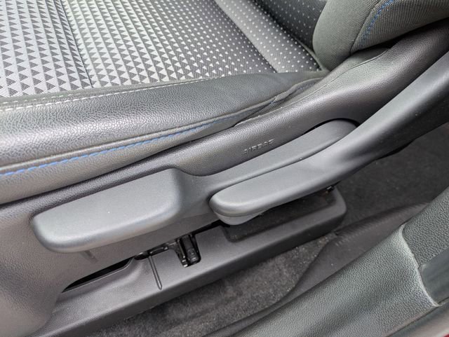 Used 2025 Chevrolet Trax LT image 13