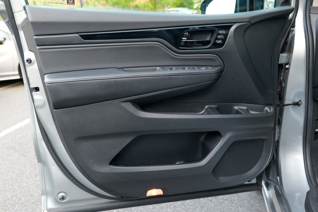 Used 2025 Honda Odyssey Elite image 15