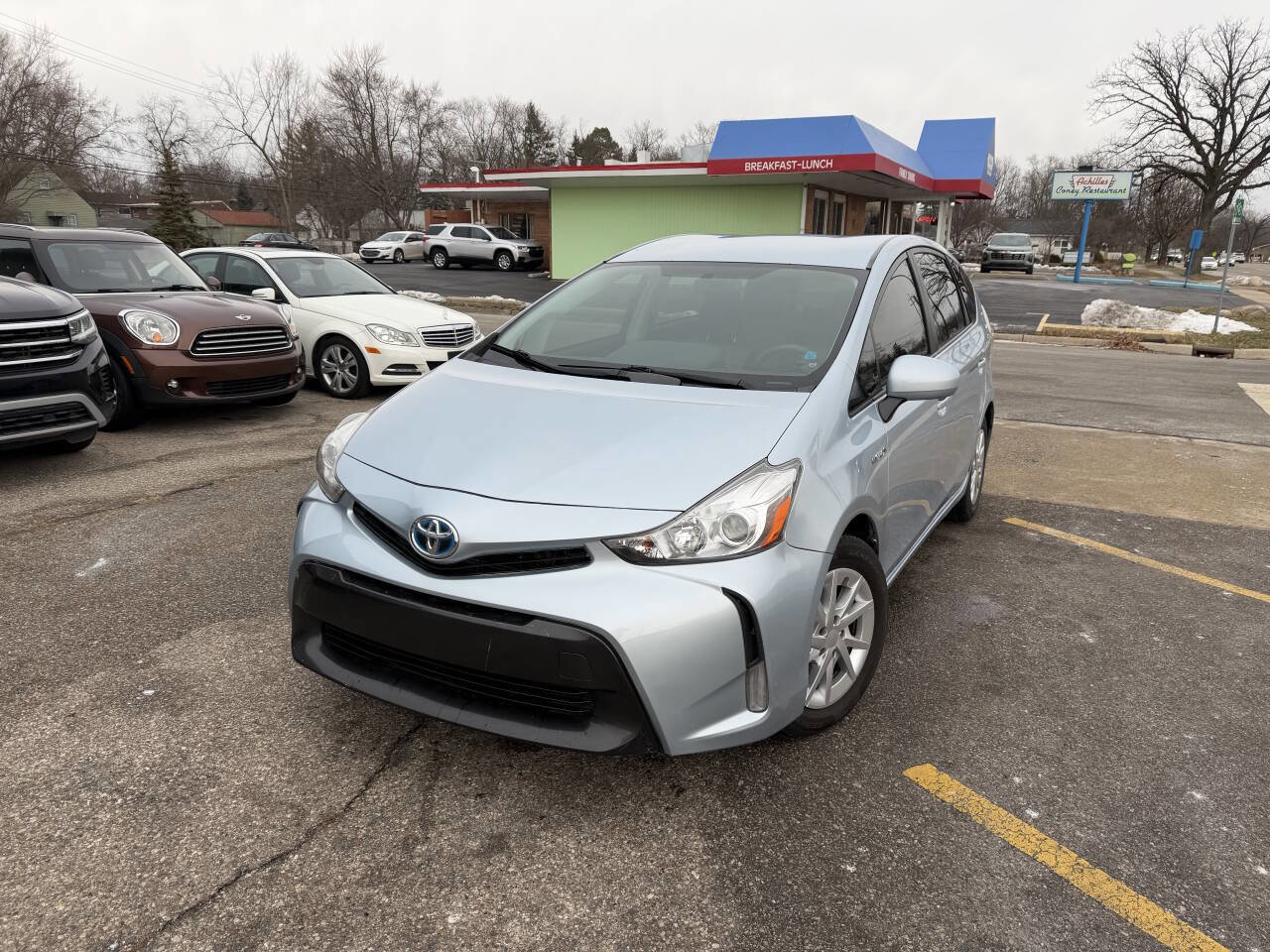 Used 2015 Toyota Prius V Two image 3