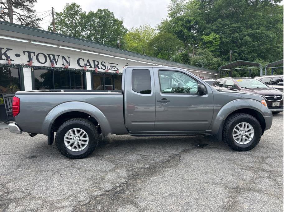 Used 2016 Nissan Frontier SV w/ SV Value Truck Package AWD/4WD image 5