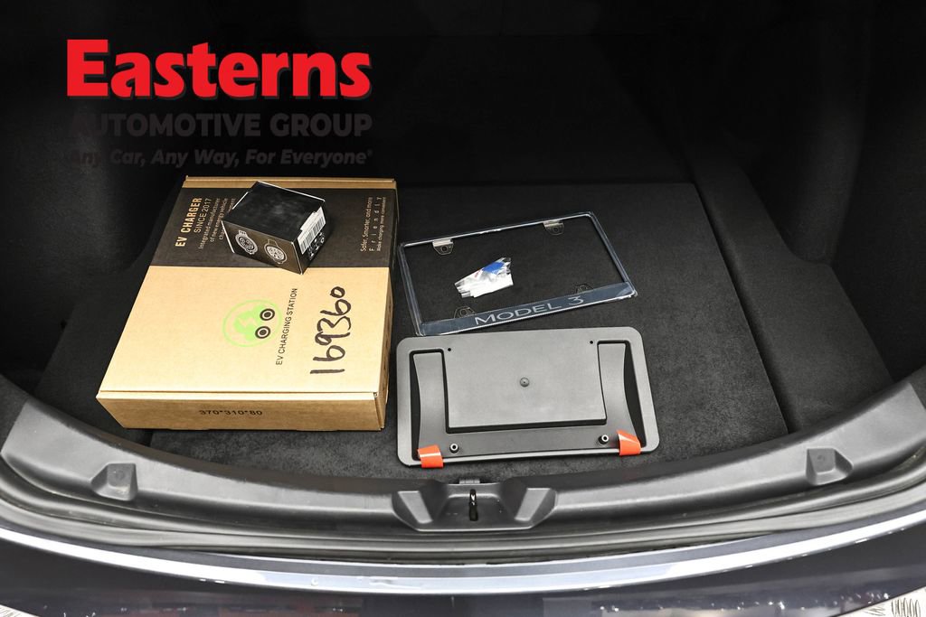 Used 2019 Tesla Model 3 Standard Range RWD image 9