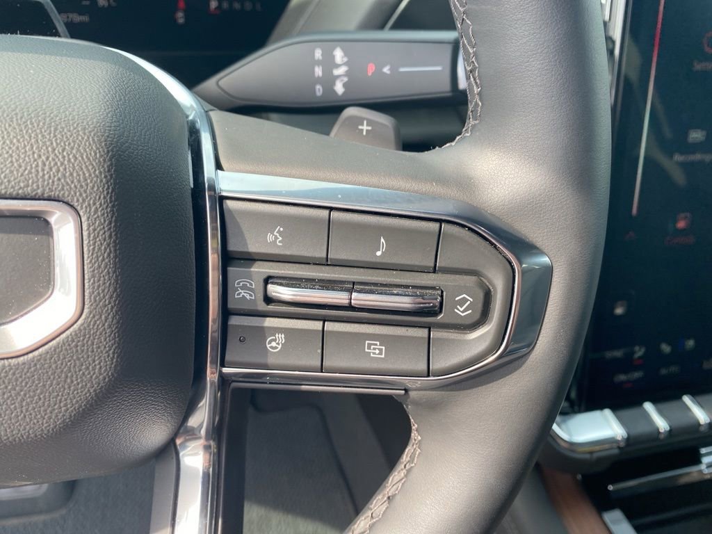 Used 2026 GMC Yukon Denali w/ Advanced Technology Package image 18