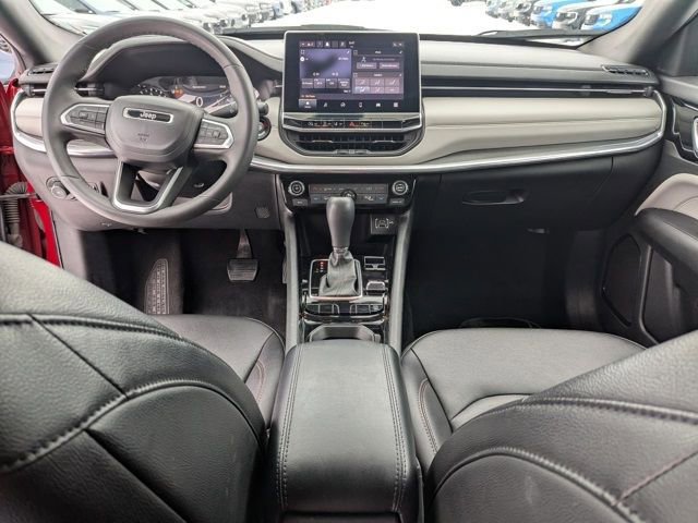 Used 2023 Jeep Compass Limited video 2