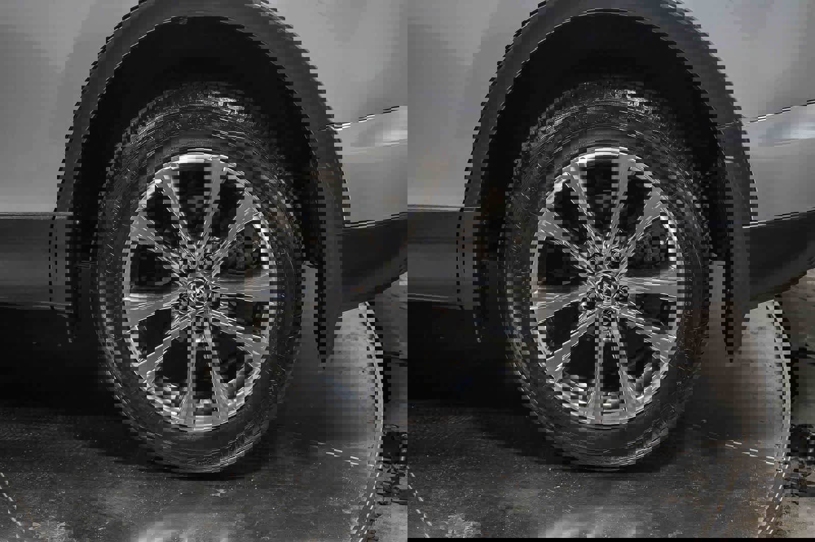 Used 2018 Toyota RAV4 Limited w/ All Weather Liner Package image 7