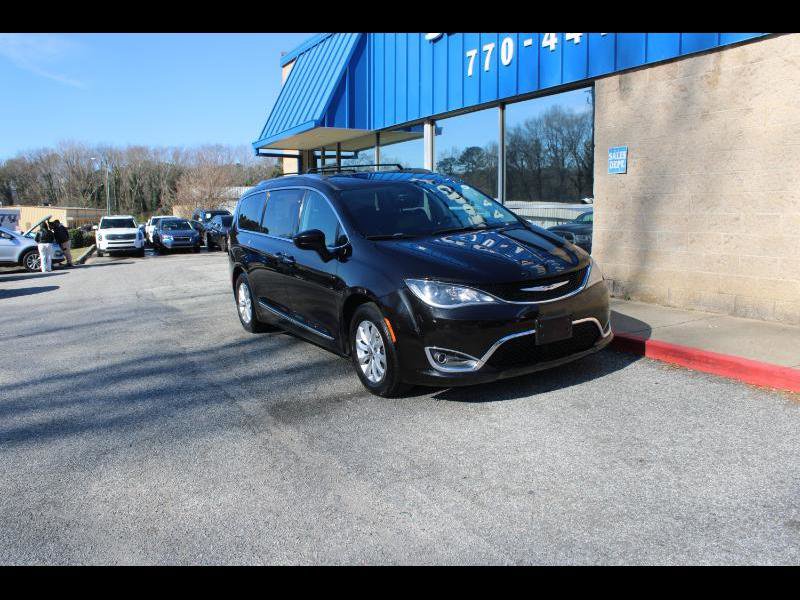 Used 2019 Chrysler Pacifica Touring-L image 1