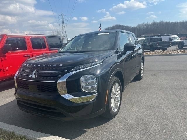 Used 2024 Mitsubishi Outlander ES image 6