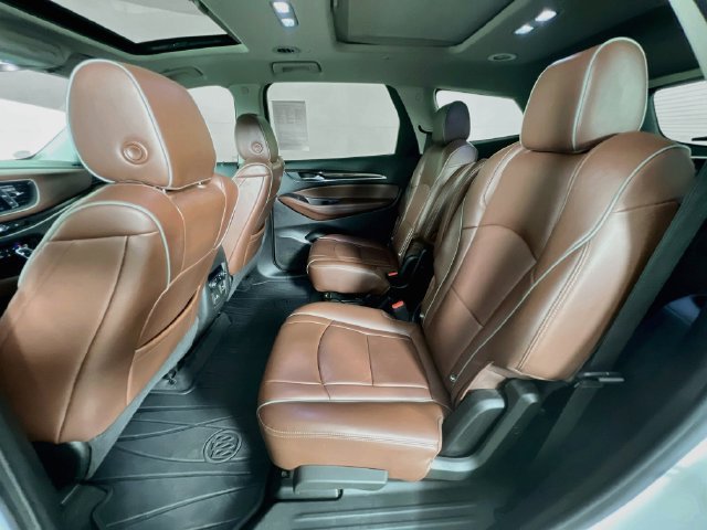 Used 2021 Buick Enclave Avenir AWD/4WD image 24