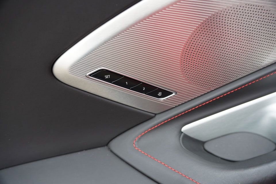 Used 2024 Chevrolet Corvette Stingray Premium Cpe w/ Z51 Performance Package image 19