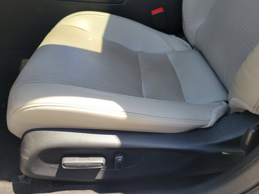 Used 2024 Honda Civic Touring image 15