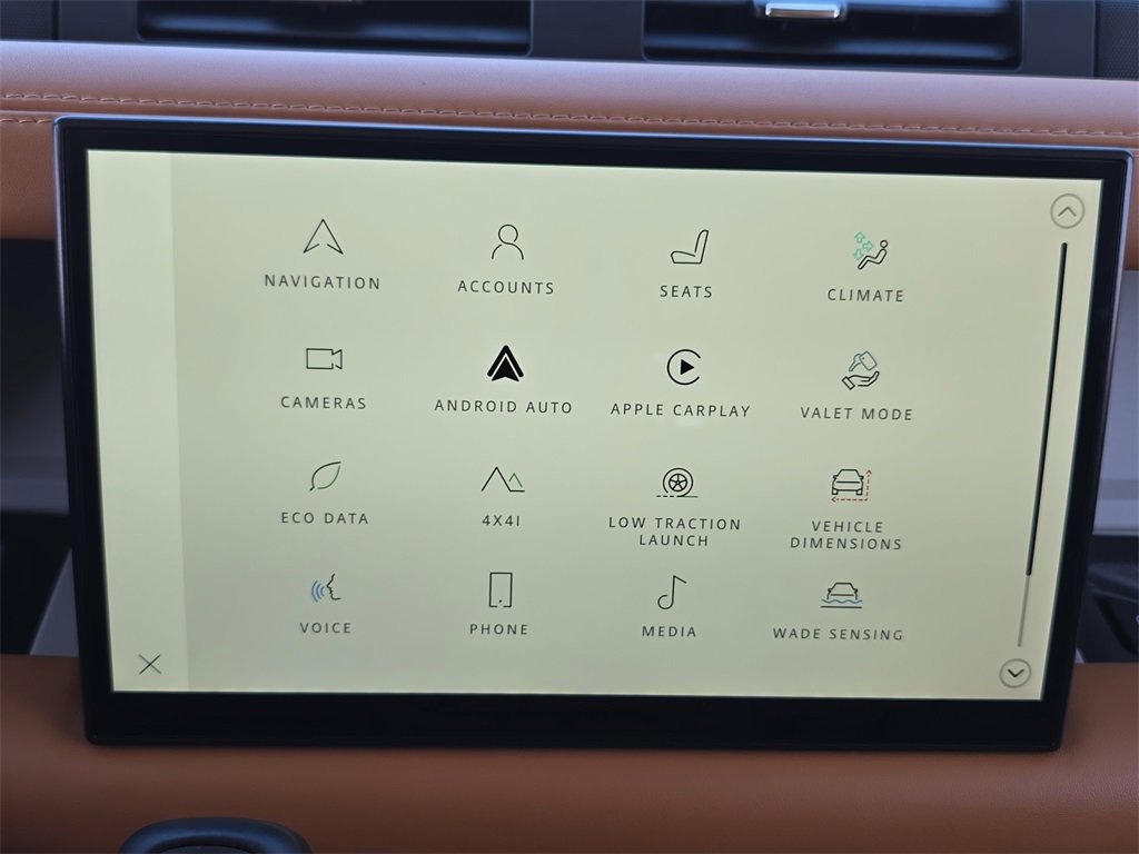 Used 2023 Land Rover Defender 130 First Edition image 22