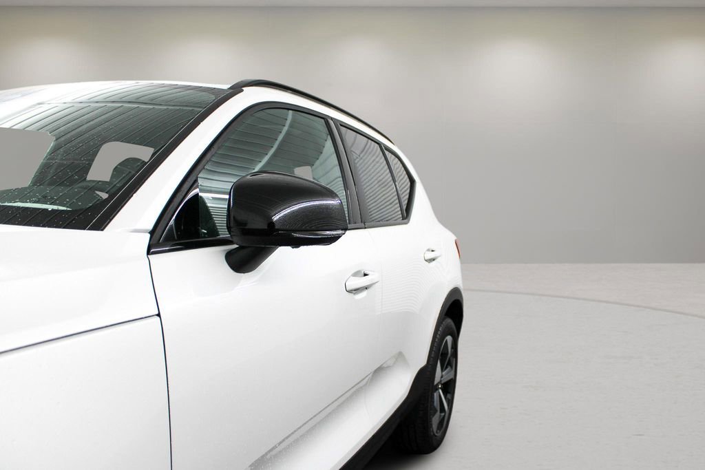 New 2026 Volvo XC40 B4 Plus w/ Protection Package Premier FWD image 31