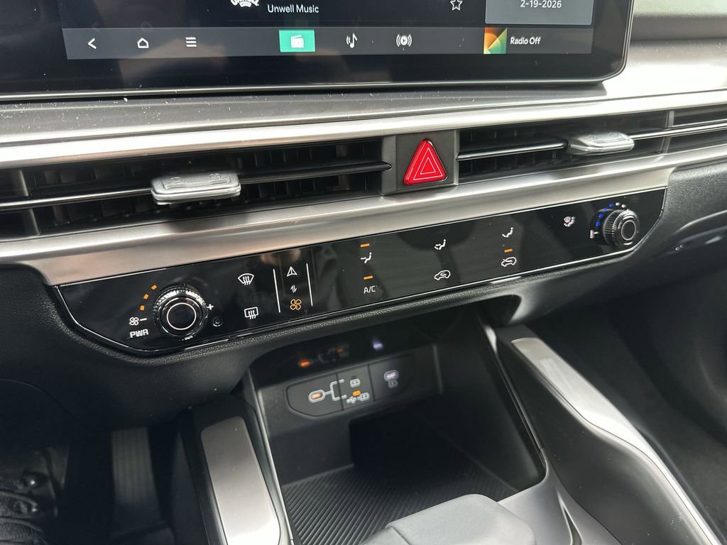 New 2026 Kia Sorento LX FWD image 18