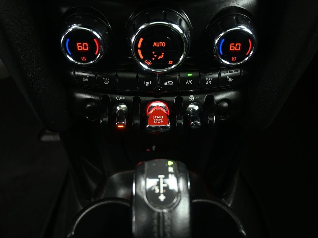 Used 2019 MINI Cooper 2-Door Hardtop image 16