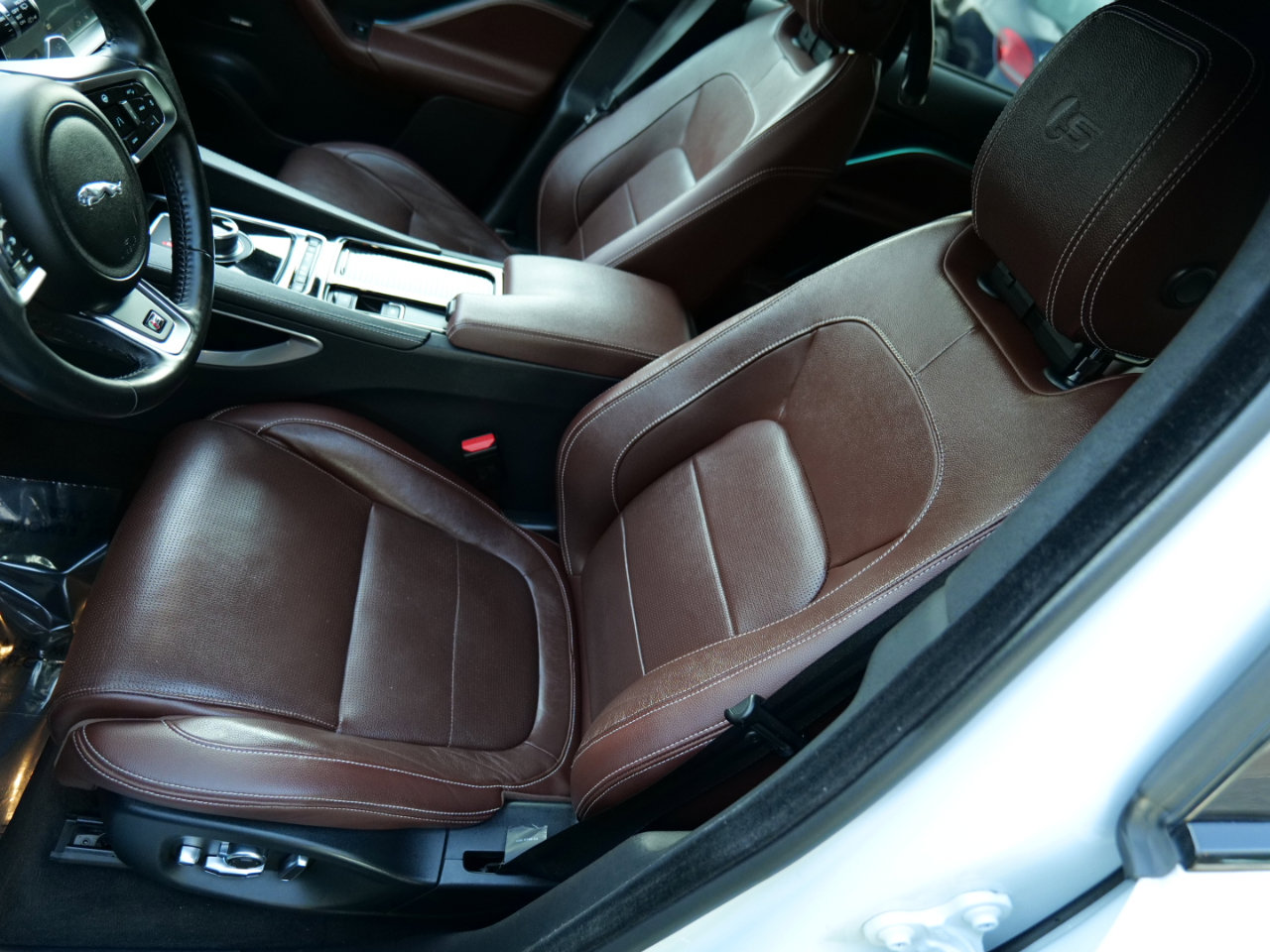 Used 2019 Jaguar F-PACE S image 14