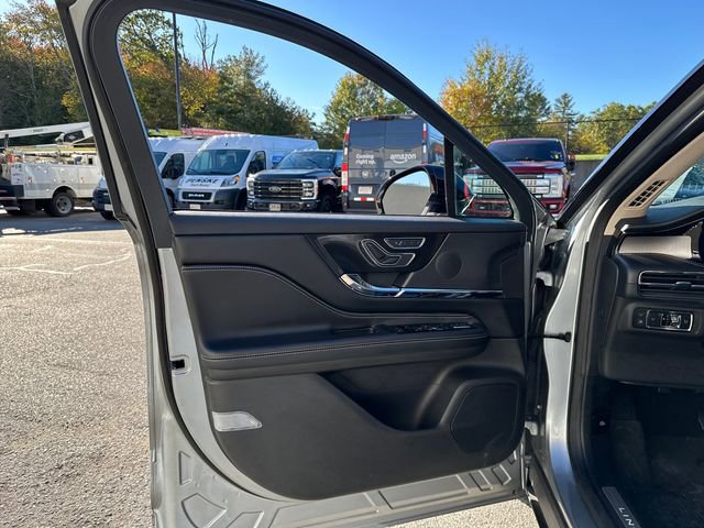 Used 2024 Lincoln Corsair Grand Touring w/ Towing Package image 23