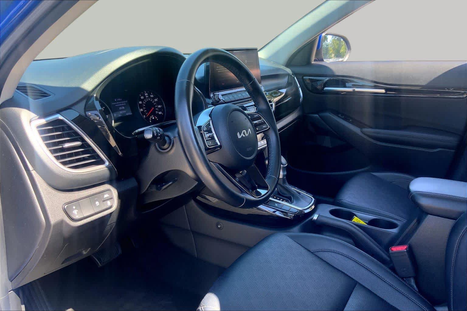 Certified 2023 Kia Seltos EX AWD/4WD image 17
