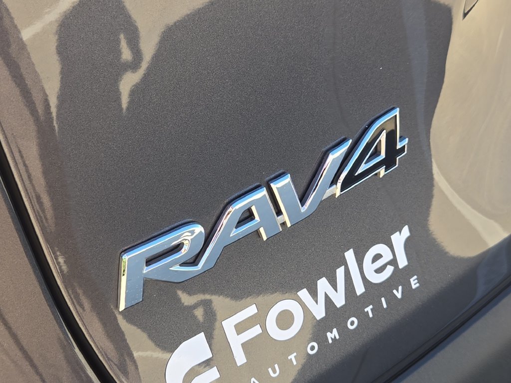 Used 2024 Toyota RAV4 XLE Premium FWD image 14