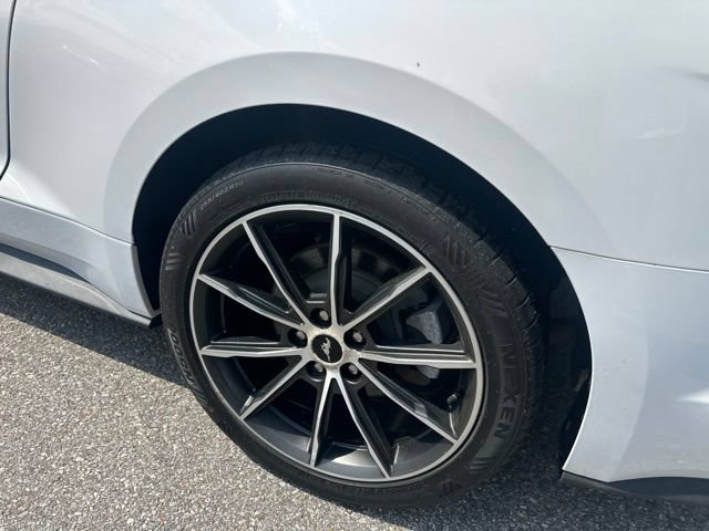 Used 2018 Ford Mustang Coupe w/ Equipment Group 101A RWD image 20