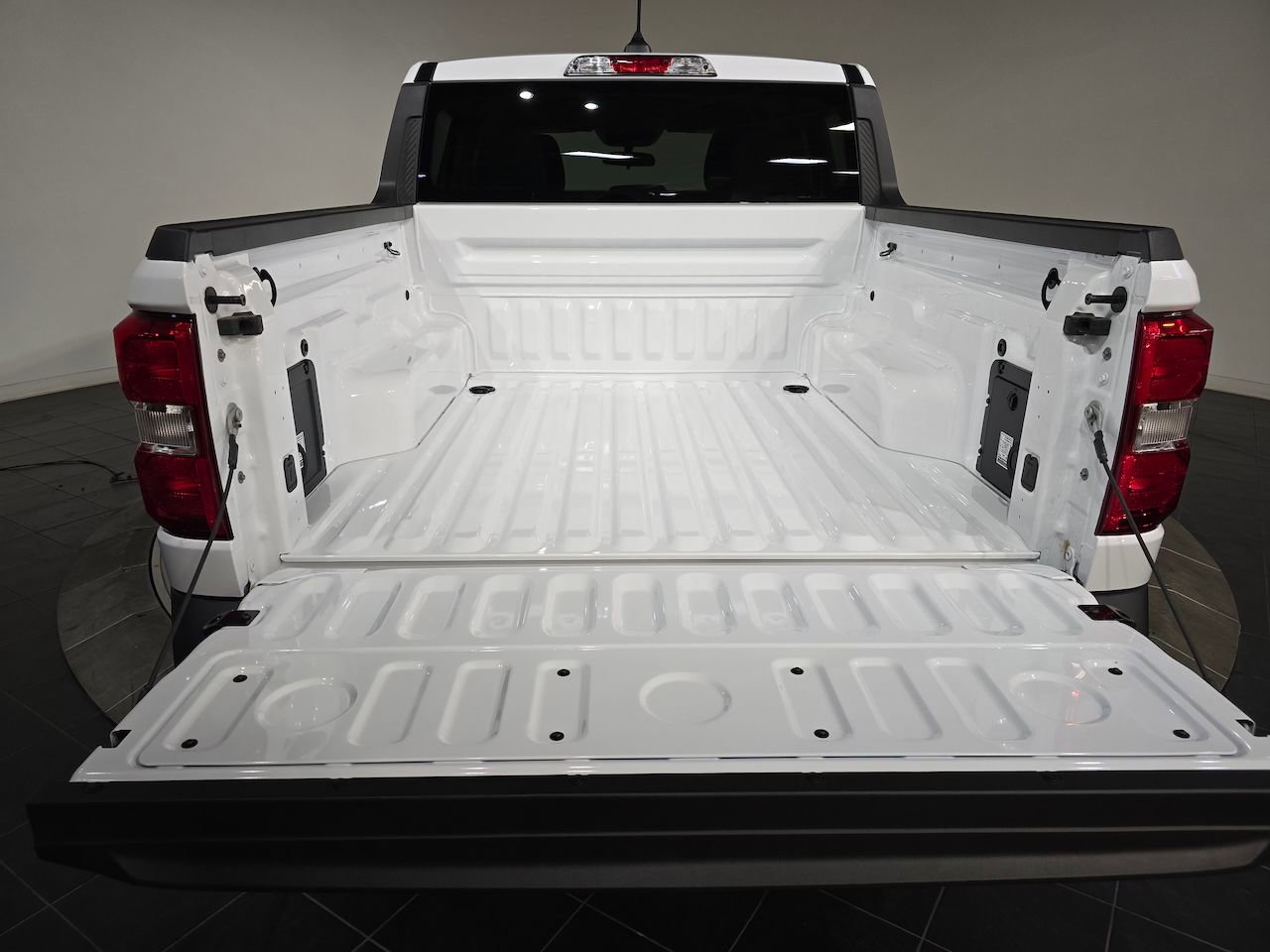 New 2025 Ford Maverick XLT image 13