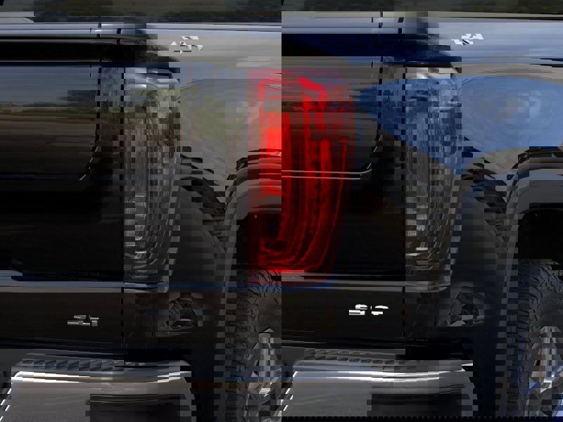 New 2026 GMC Sierra 1500 SLT image 11