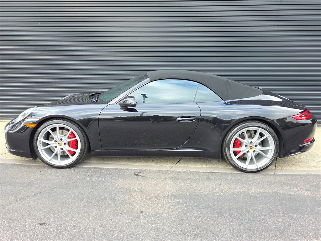 Used 2017 Porsche 911 Carrera S image 2