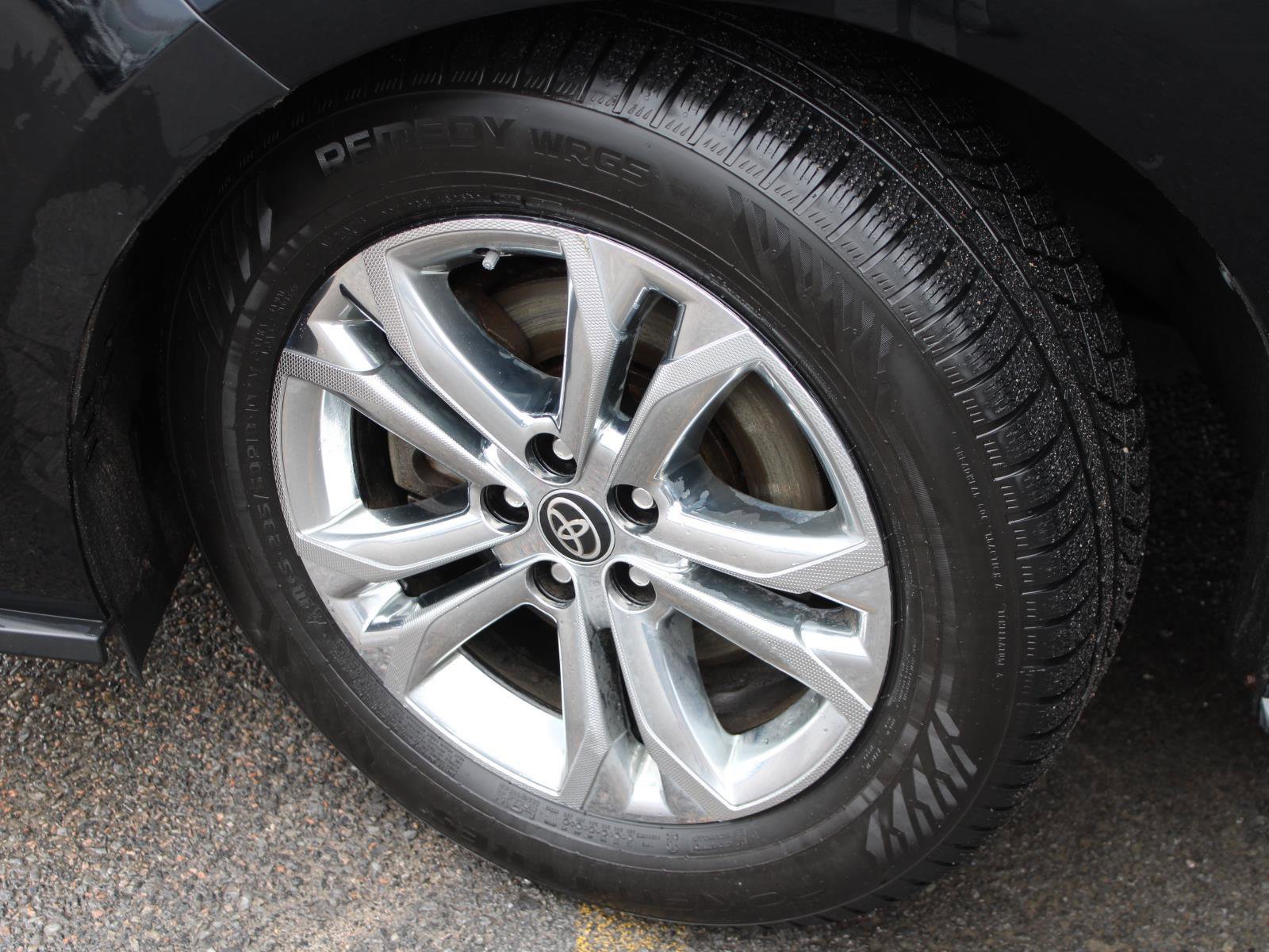 Used 2022 Toyota Sienna XSE w/ XSE Plus Package image 19