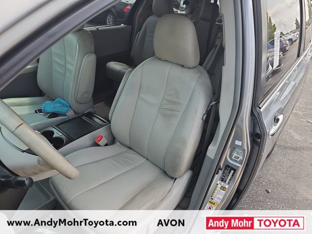 Used 2013 Toyota Sienna XLE w/ Premium Pkg FWD image 10