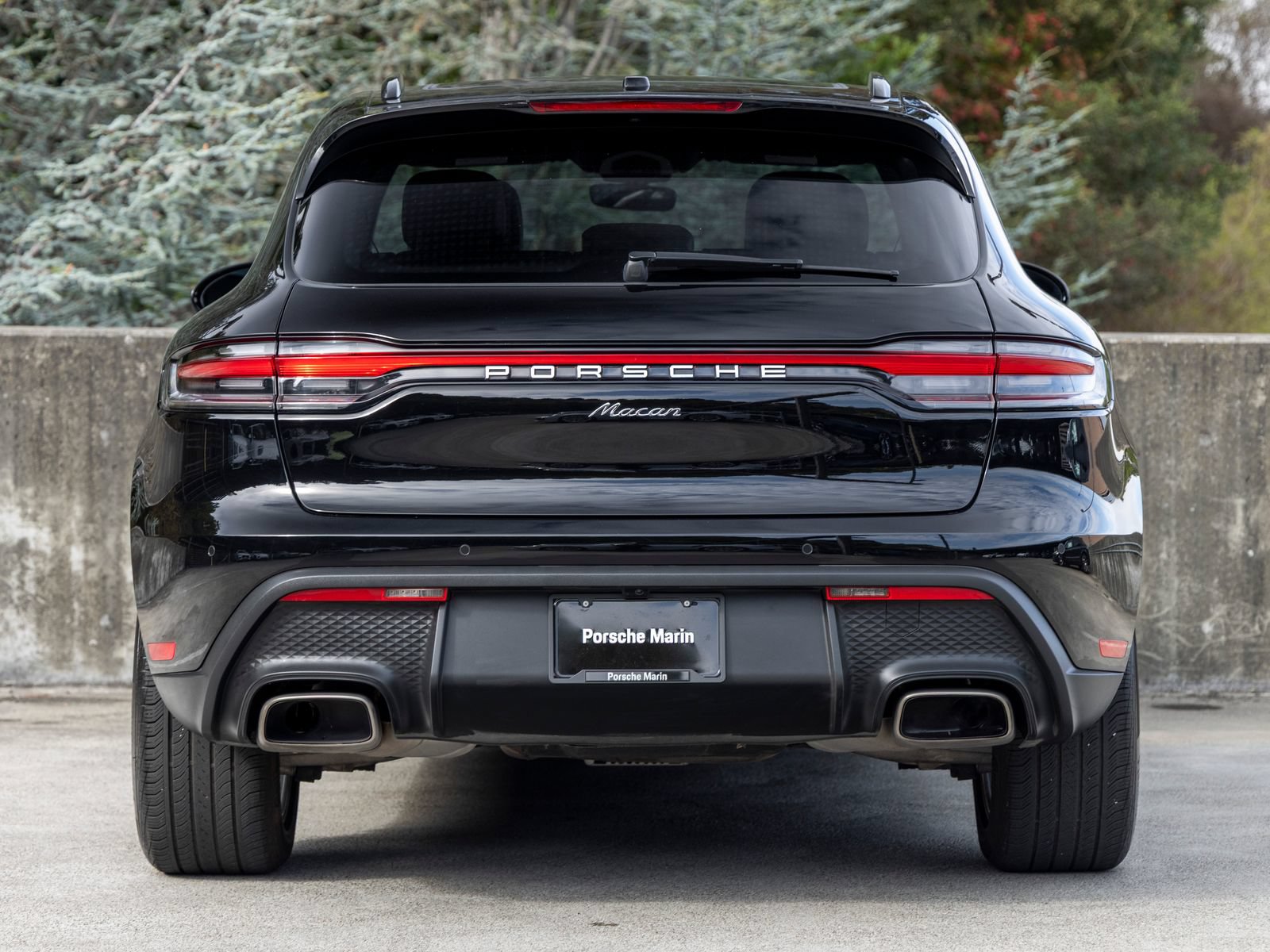 Certified 2023 Porsche Macan AWD/4WD image 10