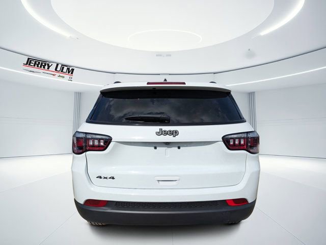 New 2026 Jeep Compass Latitude image 4