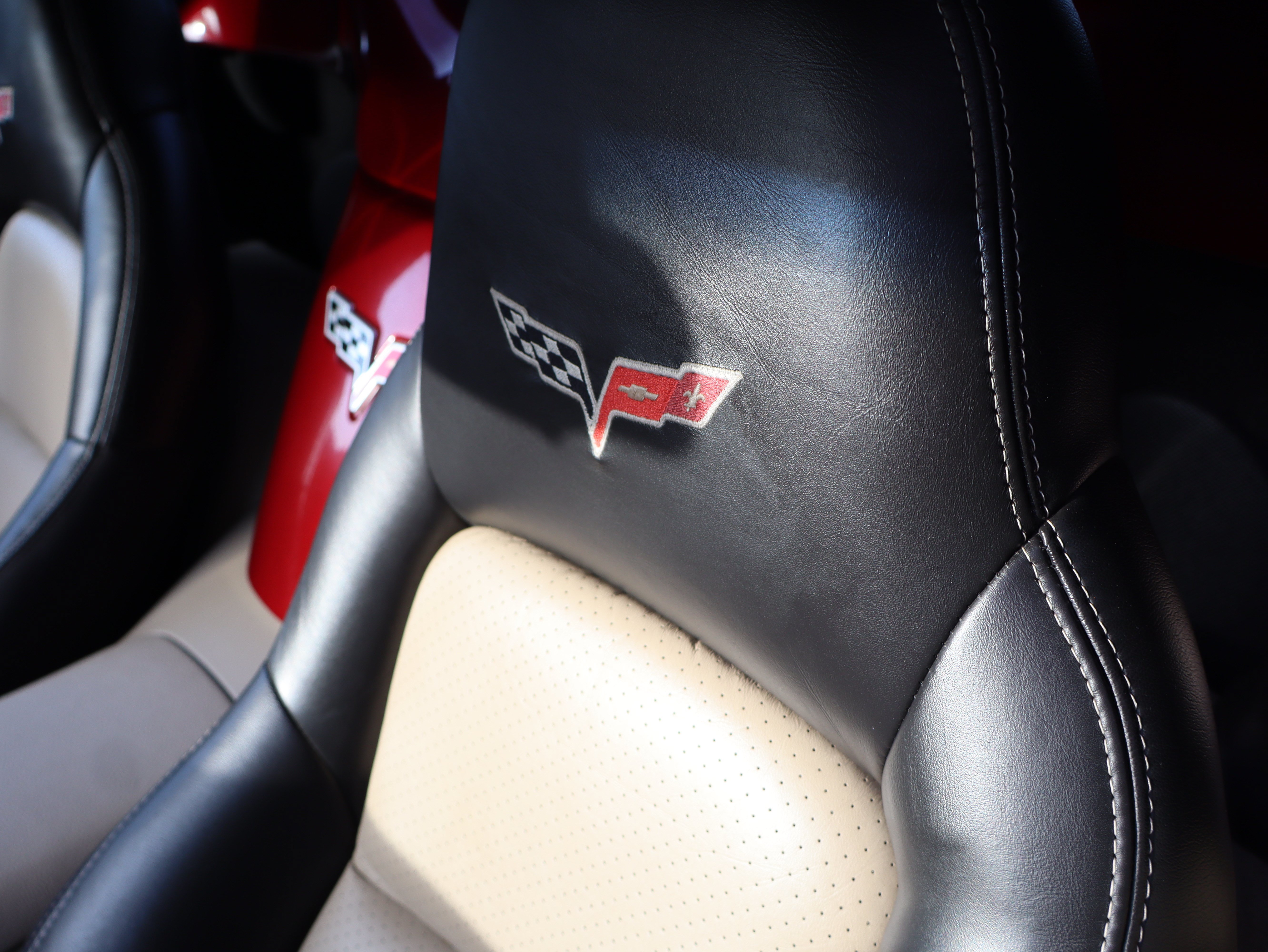 Used 2007 Chevrolet Corvette Convertible w/ Preferred Equipment Group RWD image 25