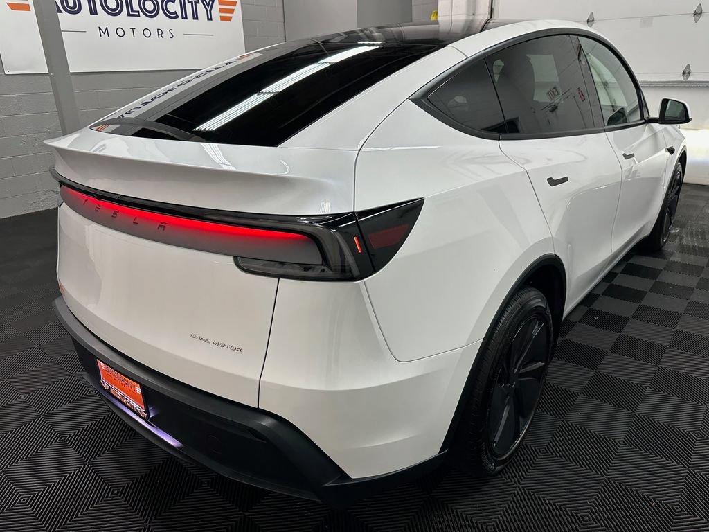 Used 2026 Tesla Model Y Long Range AWD/4WD image 10