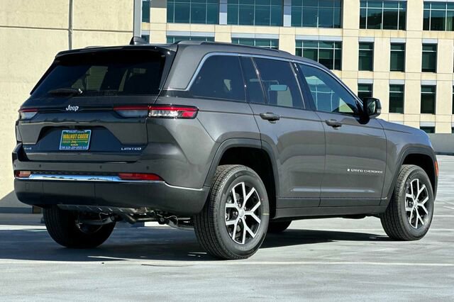 New 2025 Jeep Grand Cherokee Limited image 4