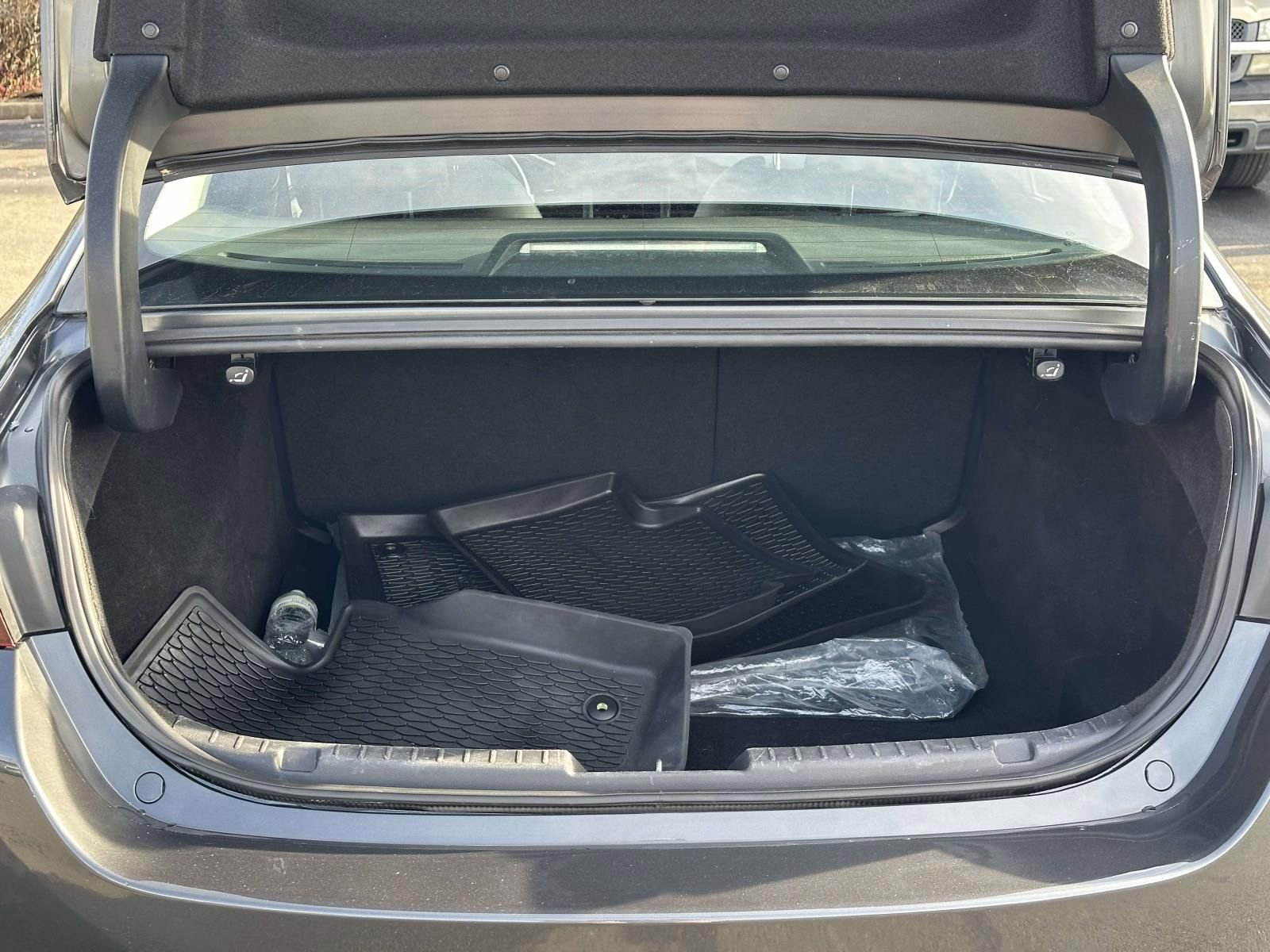 Used 2022 MAZDA MAZDA3 s image 24