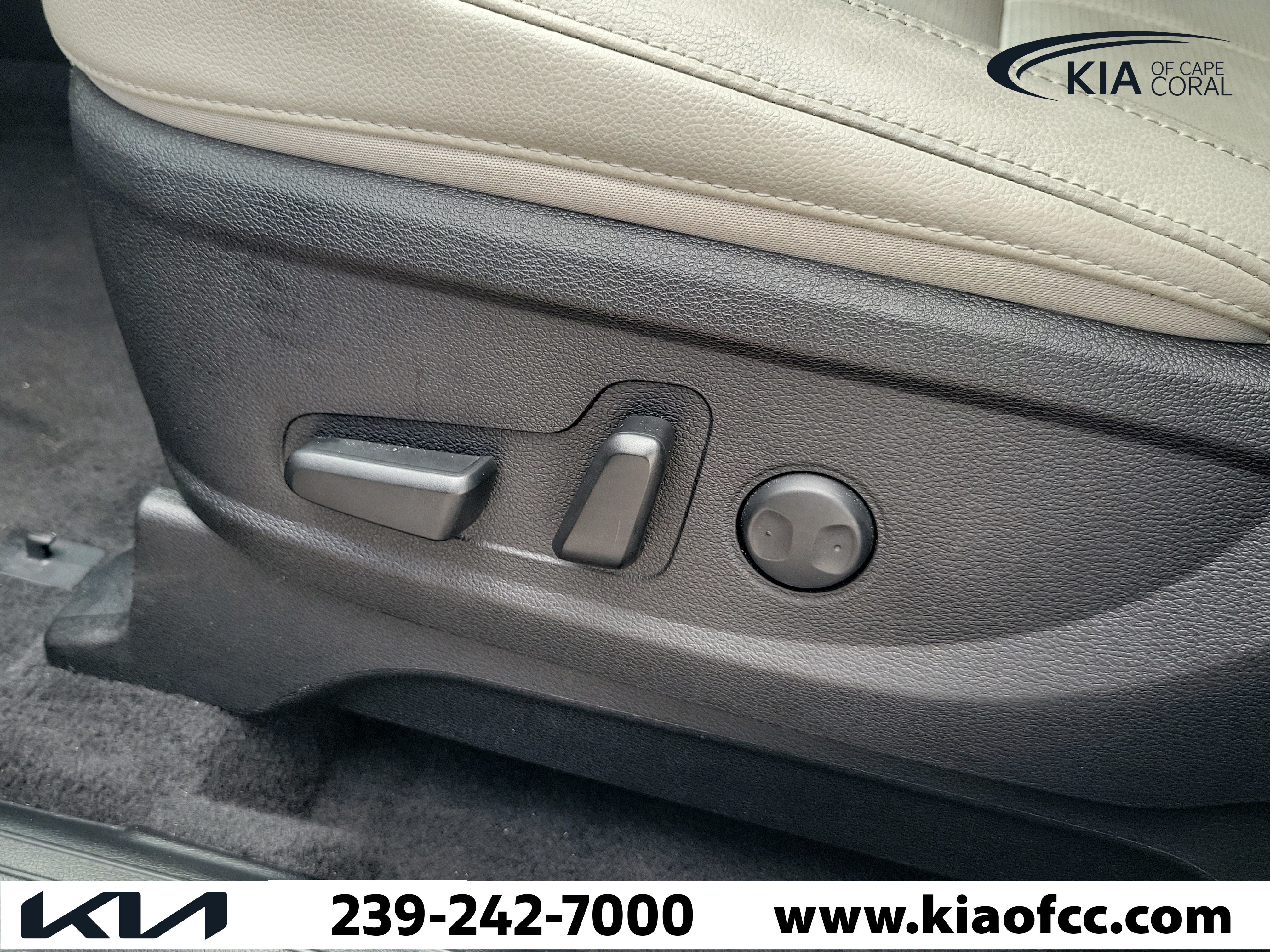Certified 2025 Kia Telluride EX FWD image 22