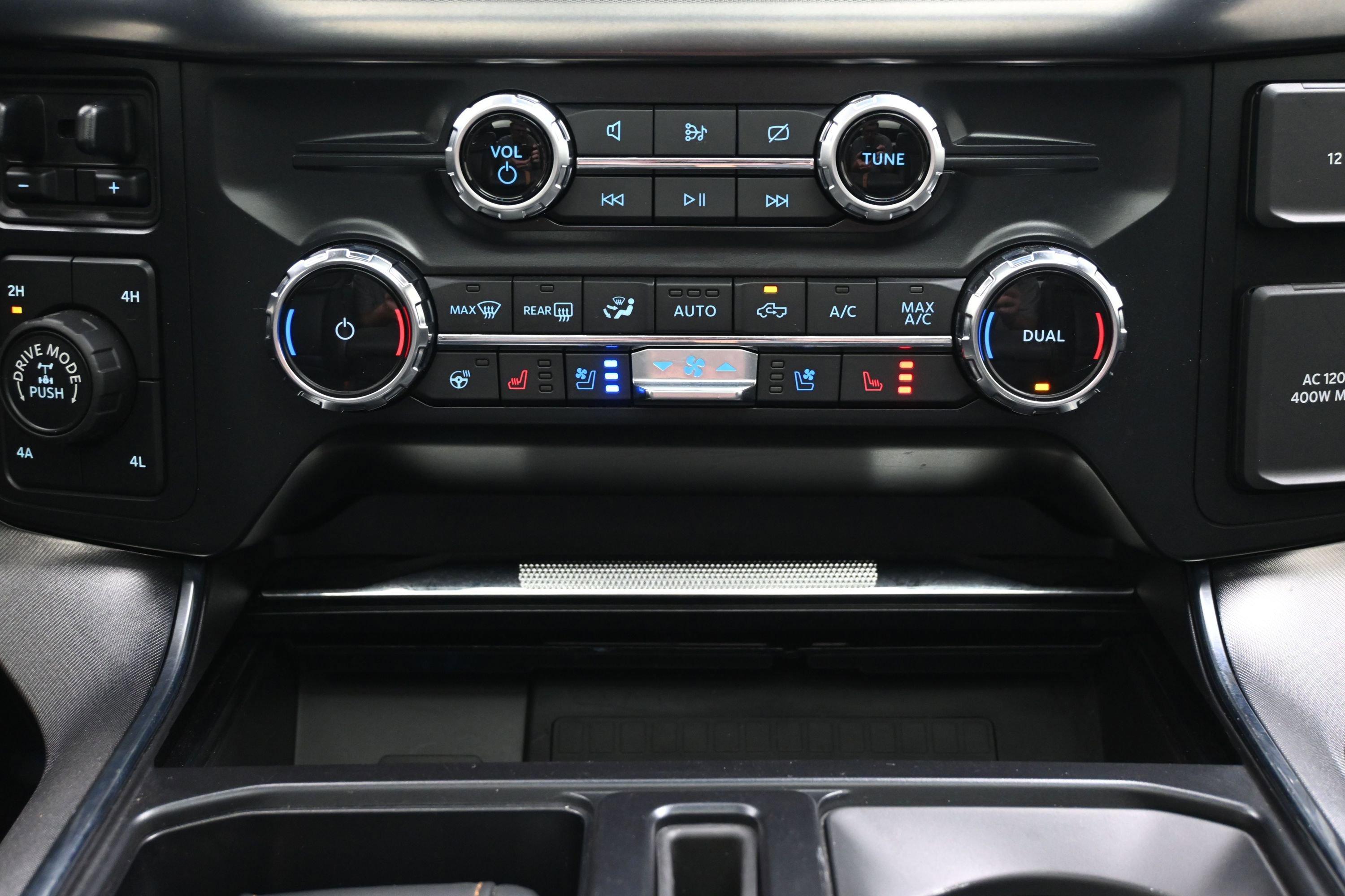 Used 2022 Ford F150 Platinum w/ Equipment Group 701A High AWD/4WD image 37